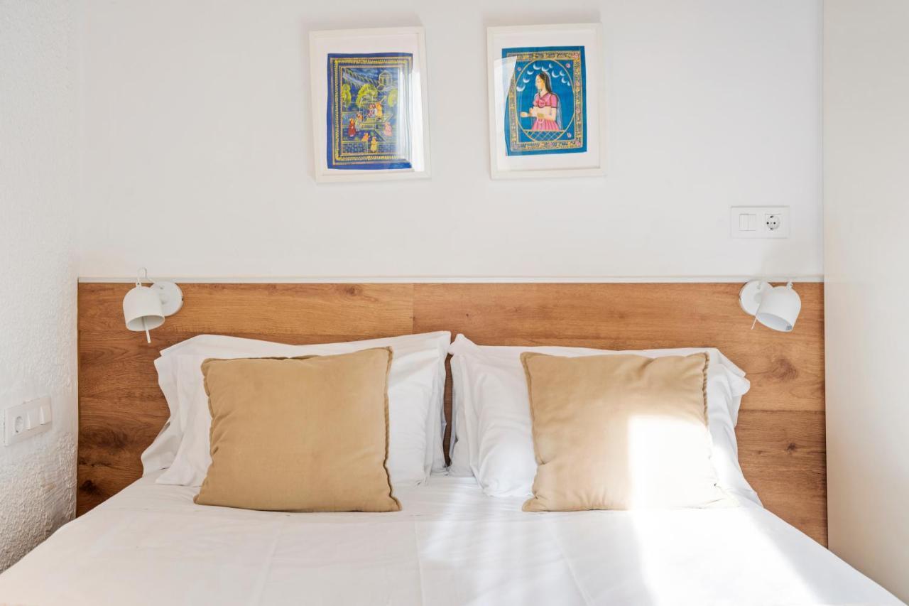 Apartmán Flateli Borrell Barcelona Exteriér fotografie