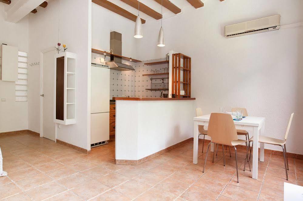 Apartmán Flateli Borrell Barcelona Exteriér fotografie