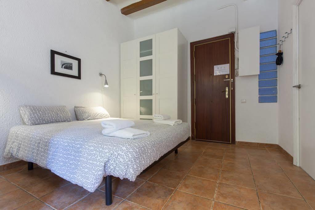 Apartmán Flateli Borrell Barcelona Exteriér fotografie